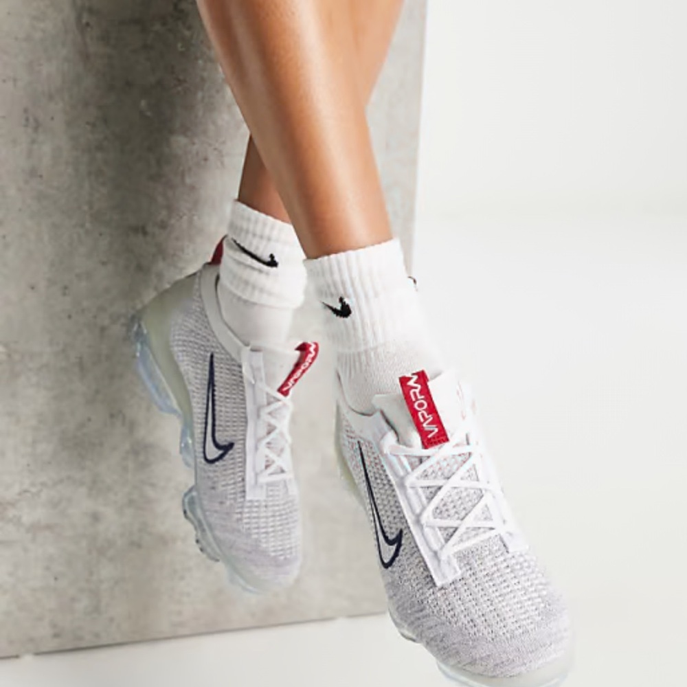 Nike Air VaporMax sneakers - Picture 2 of 10